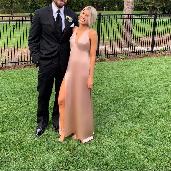 Reformation Dresses & Skirts - Reformation Amante Dress!